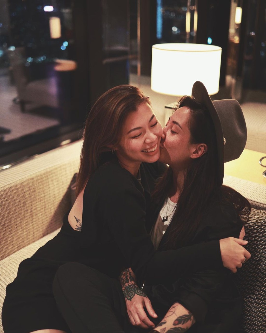 Kayla去年與同性伴侶Elaine訂婚。