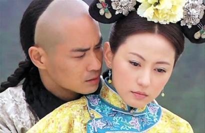 2011年，刘心悠与郑嘉颖合作过内地剧集《步步惊心》。