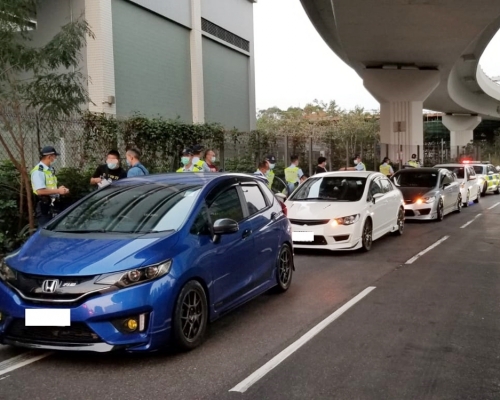西九龍總區交通部於凌晨在區內進行打擊非法賽車行動。