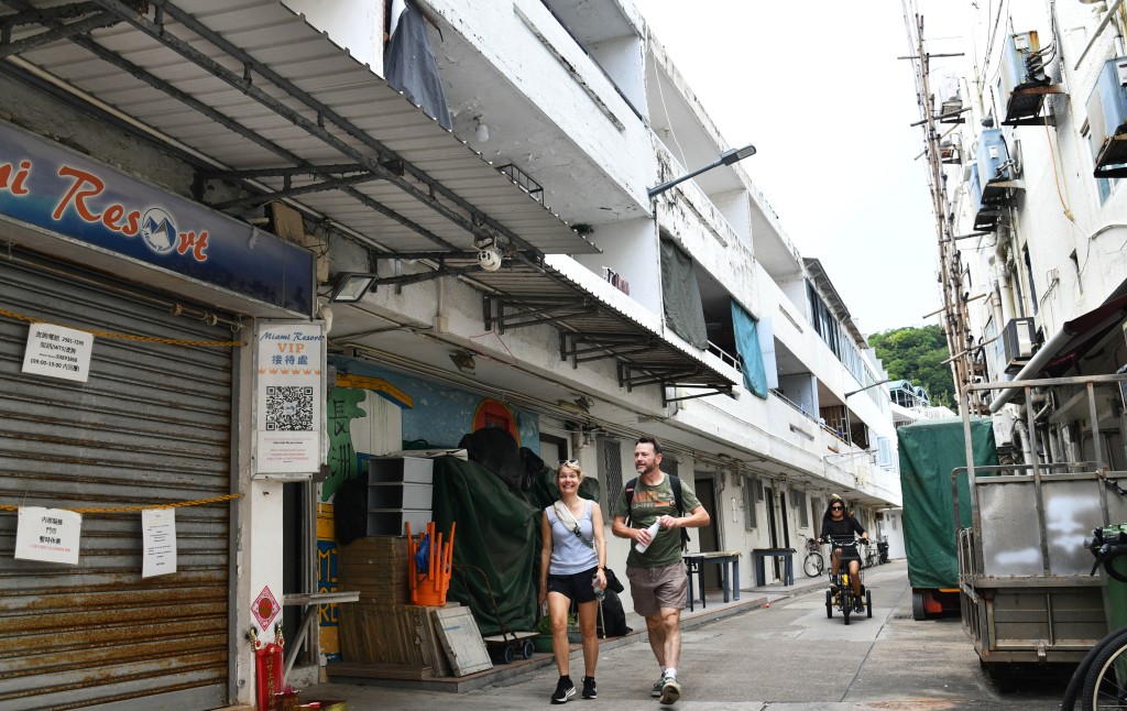 長洲渡假屋業界對當局有意放寬相關限制表示歡迎。 長洲渡假屋業界對當局有意放寬相關限制表示歡迎。
