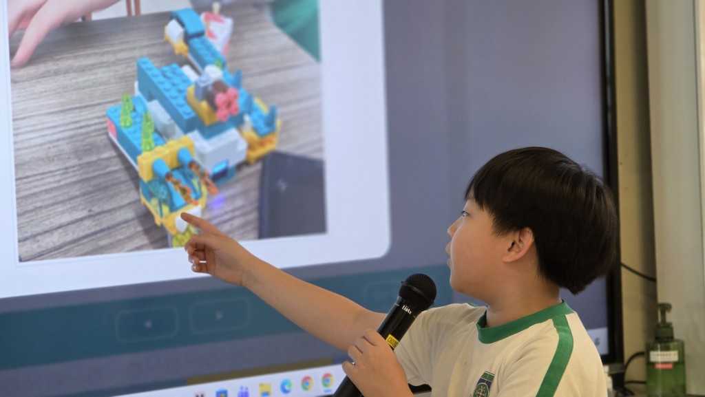 鍾校長相信,學生在賽場展現的毅力、團隊協作、臨場應變以及自主解難能力,才是陪伴孩子一生、最寶貴的成長收穫。(圖片來源:學校提供) 鍾校長相信,學生在賽場展現的毅力、團隊協作、臨場應變以及自主解難能力,才是陪伴孩子一生、最寶貴的成長收穫。(圖片來源:學校提供)