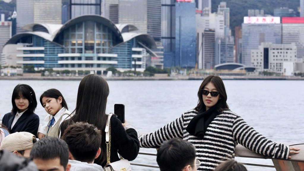 天氣寒冷｜天文台：本港正午氣溫較昨日跌4至6°C 11.17早上低見14°C