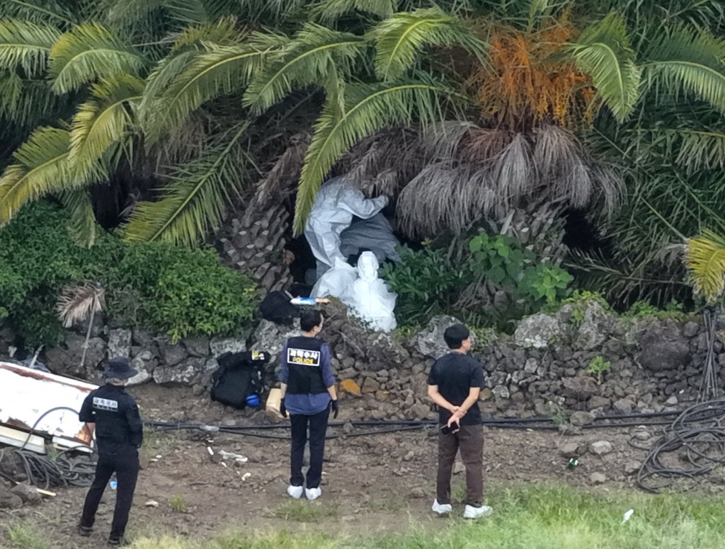 济州有警员经手298宗失踪事件涉及谎报找到人，要重新展开搜索行动。路透社