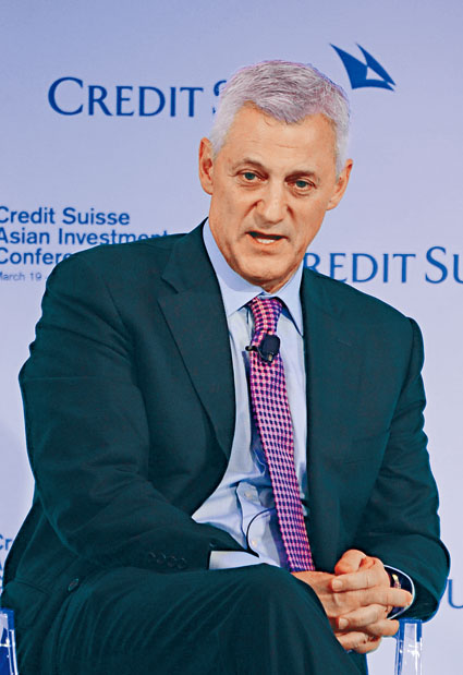 渣打集团传准备回购78亿港元的股份。图为渣打行政总裁温拓思。