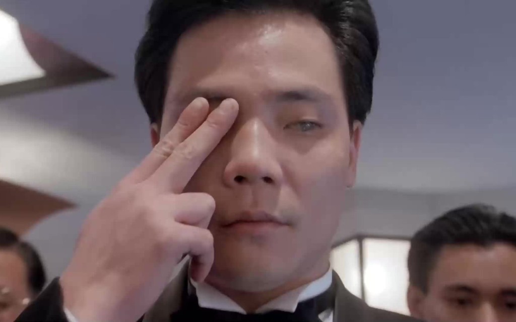 程东是《赌侠》中饰演「单眼佬」大军而广为人认识。
