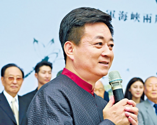 前央視著名主持人朱軍。