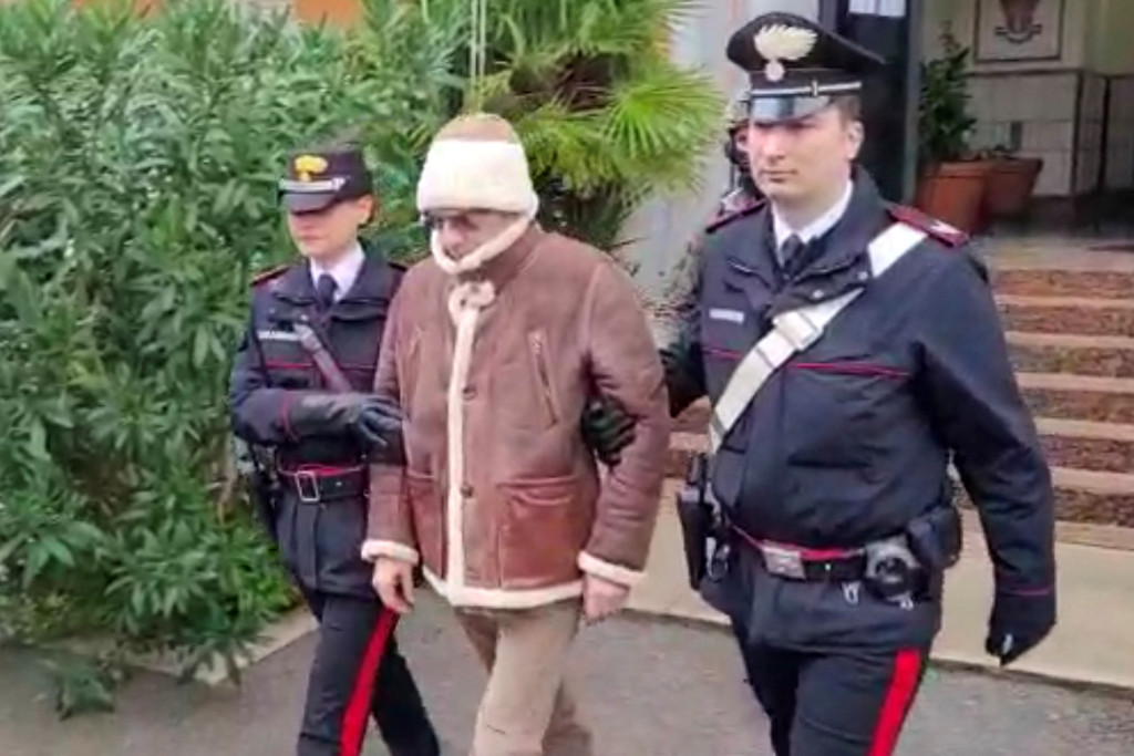 意大利黑手黨頭目在西西里島被捕。路透社
