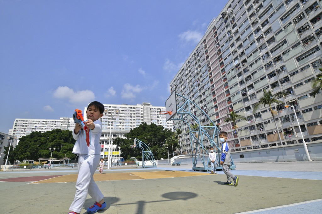 首期新彩虹邨料2035年入伙，從第一期彩虹邨住戶入伙至最後一期住戶入伙預計需要約15年完成。蘇正謙攝