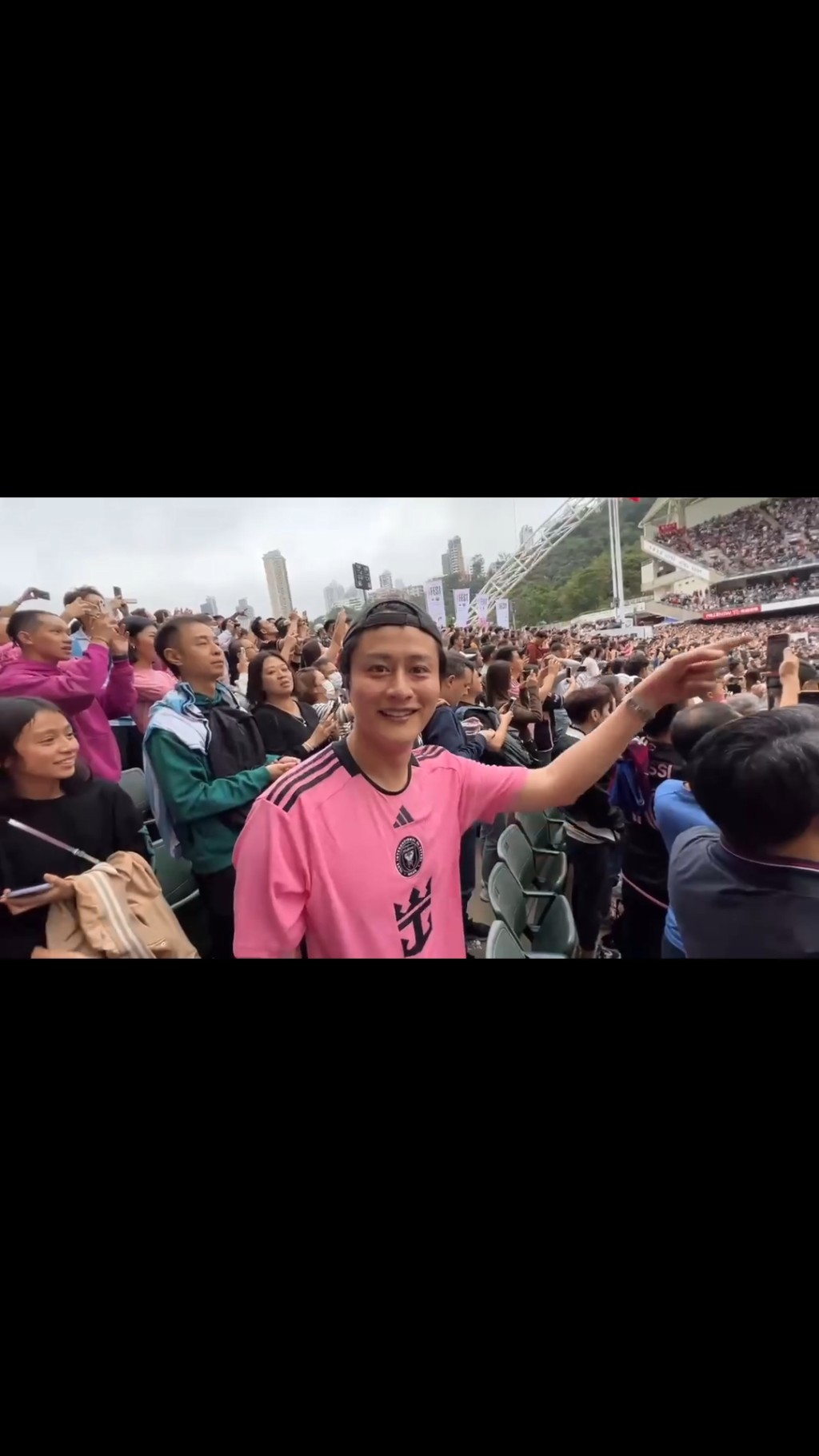 身为球迷的谢东闵，昨日本来怀着兴奋心情入场睇波。