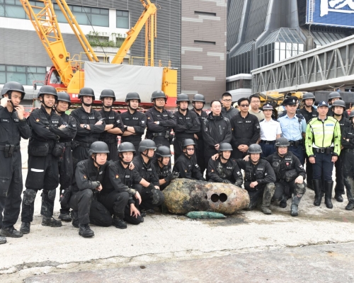 警方爆炸品處理組已拆除炸彈。