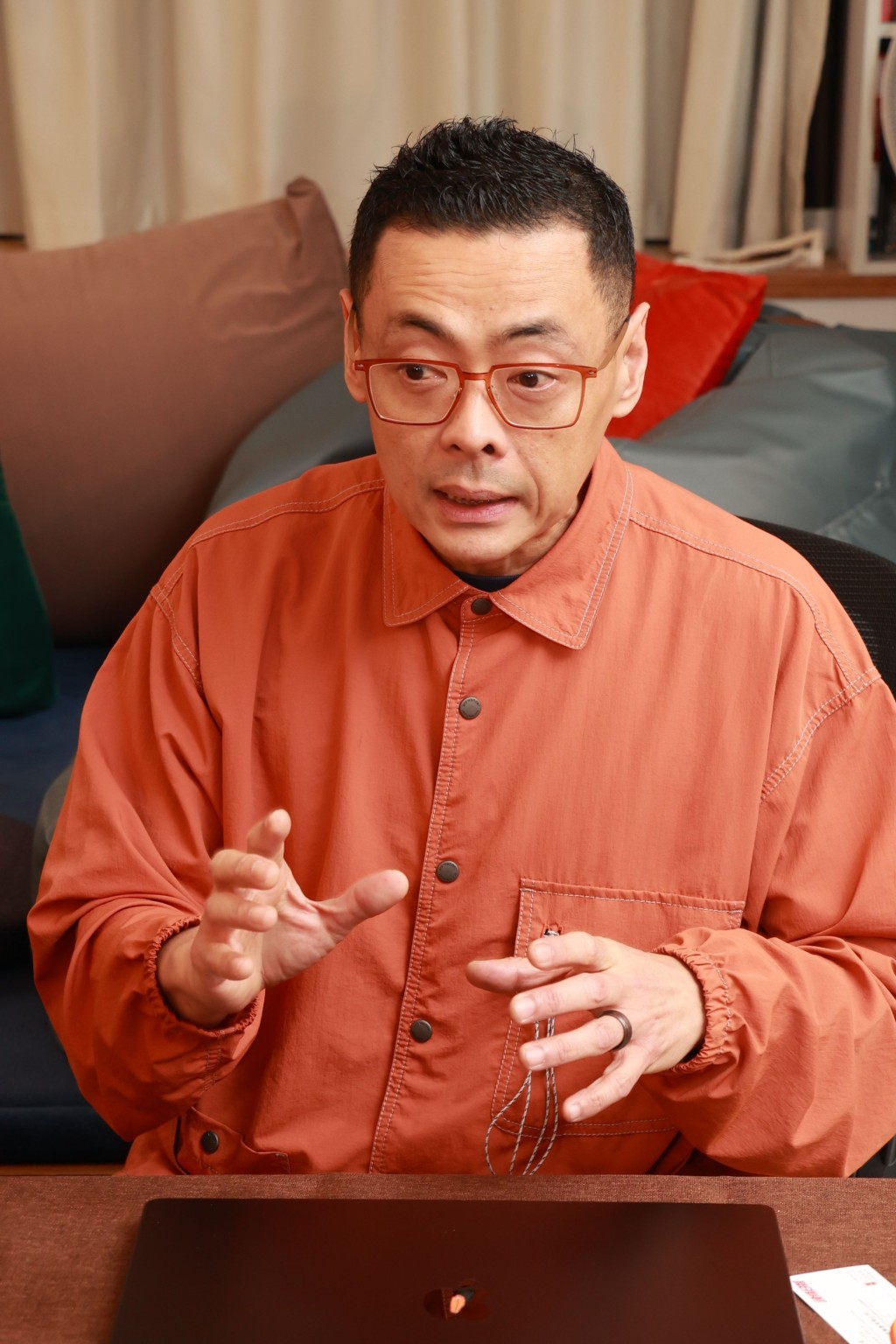 刘导拍《营救飞虎》行匀香港几座山。