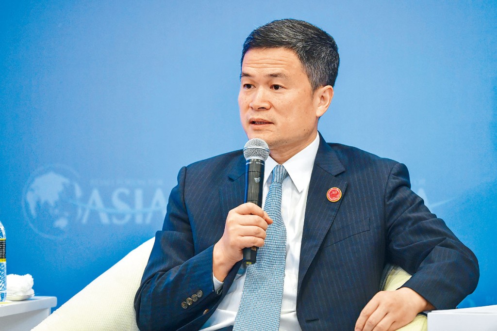 方星海稱，中國不願意跟外面脫，中國的態度是主動掛鈎。