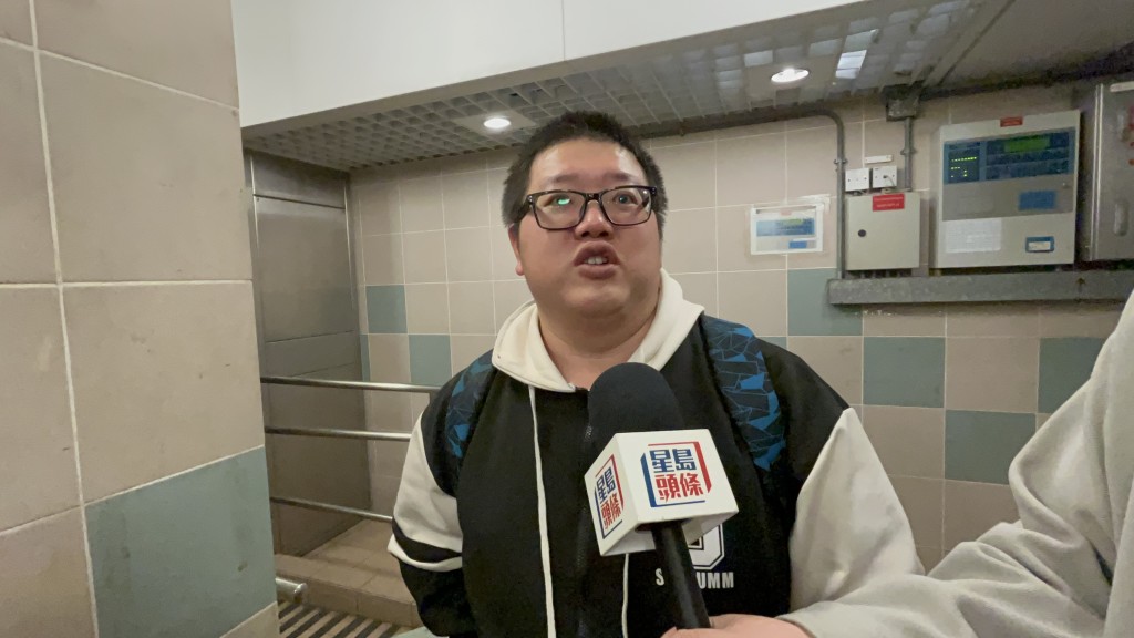 居民張生支持重建計劃，認為西環邨的環境已舊。