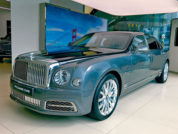 Mulsanne EWB車身總長度增至5,825mm。