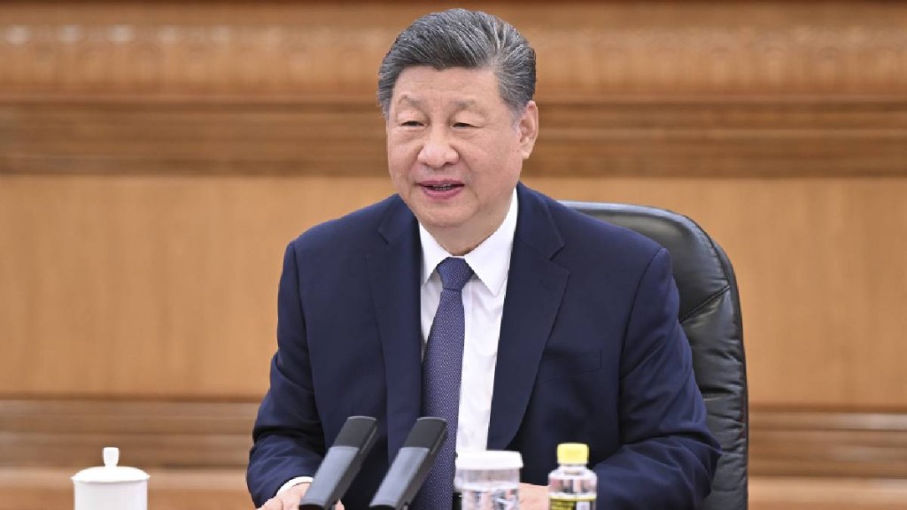 習近平主持中央政治局28日的會議，分析研究當前經濟形勢。新華社資料圖片