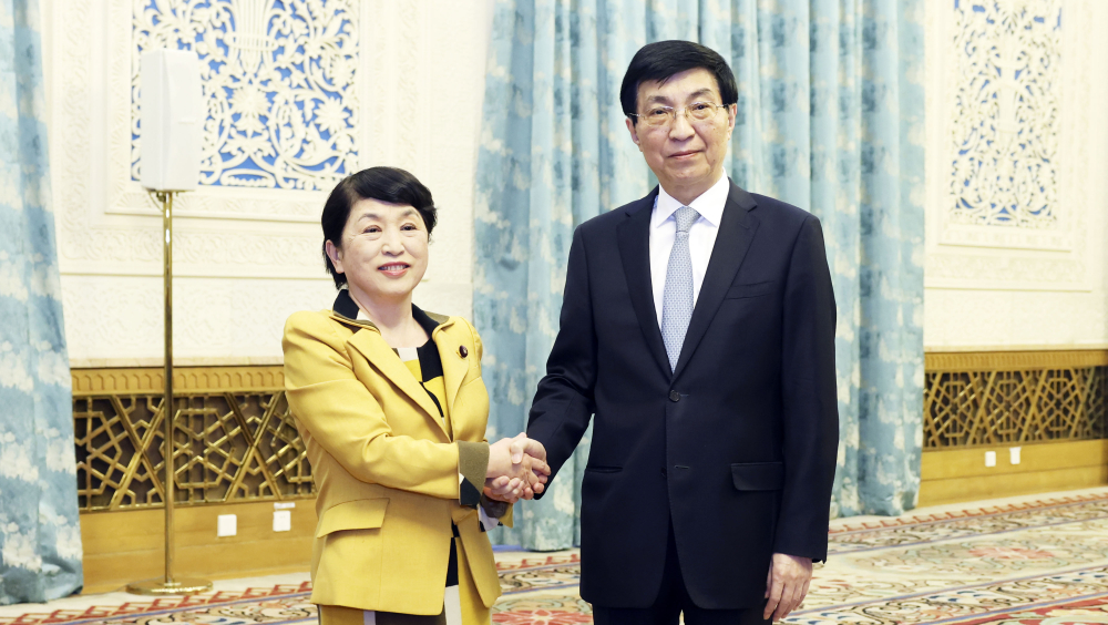 全國政協主席王滬寧在北京會見由日本社民黨黨首福島瑞穗率領的代表團。 新華社