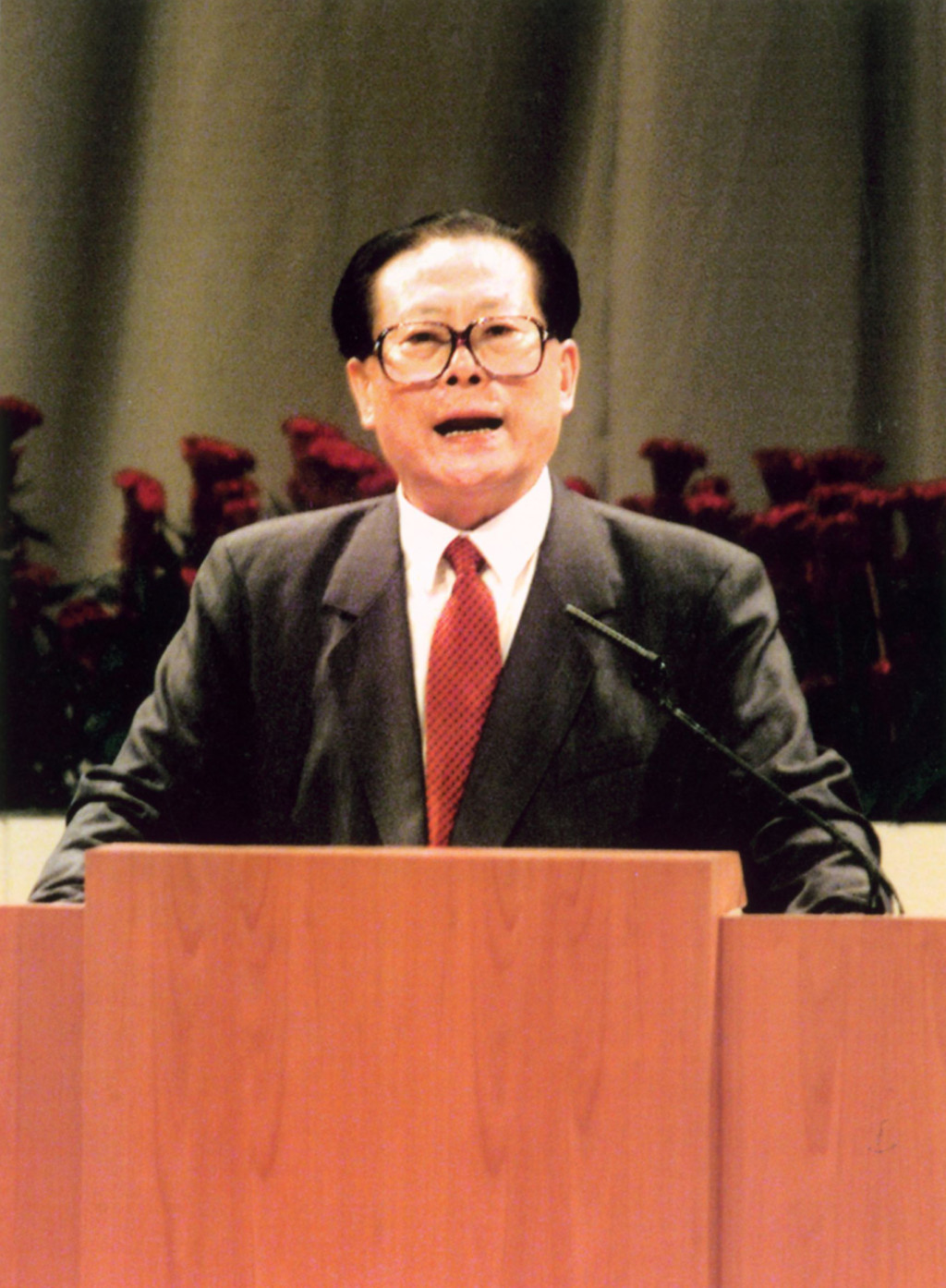 江澤民1997年來港主持香港回歸儀式。資料圖片