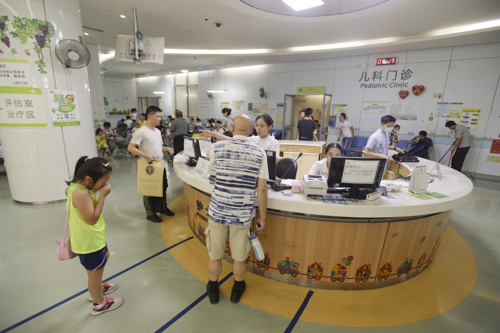 港大深圳醫院是長者醫療券大灣區試點計劃的服務機構。 港大深圳醫院是長者醫療券大灣區試點計劃的服務機構。