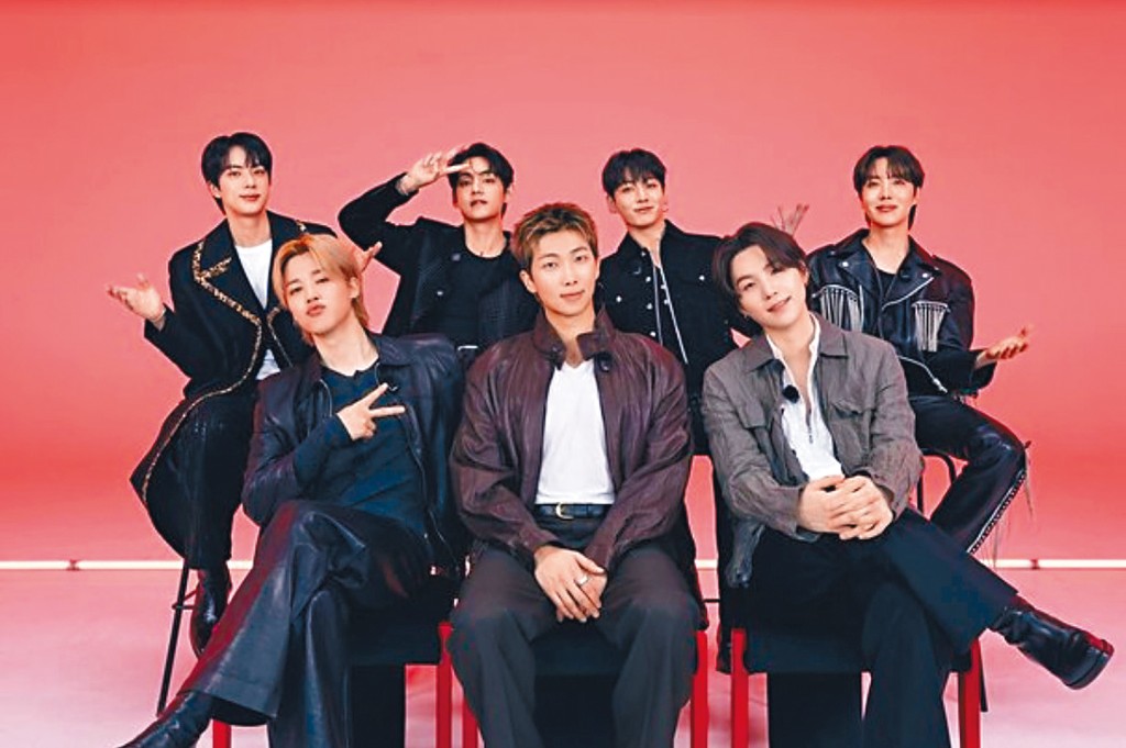 回歸樂壇才一個月的BTS亦唔失禮，共獲3項提名。