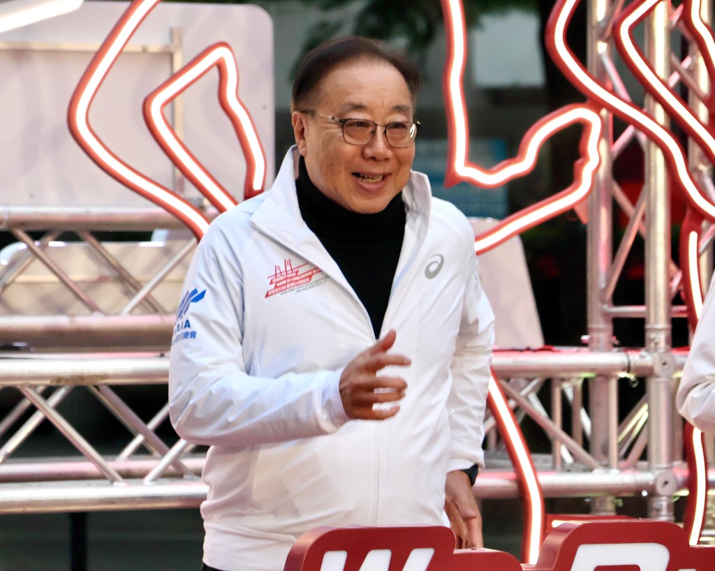 田總主席關祺大派定心丸。 田總主席關祺大派定心丸。