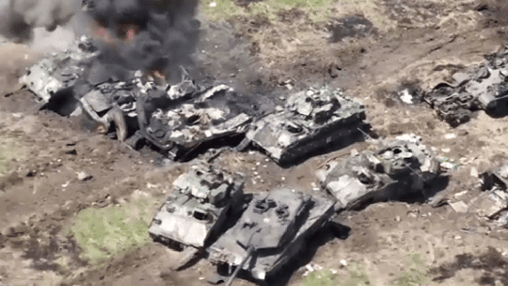 俄稱繳獲多輛德制豹2型坦克、美制M2布雷德利戰車。