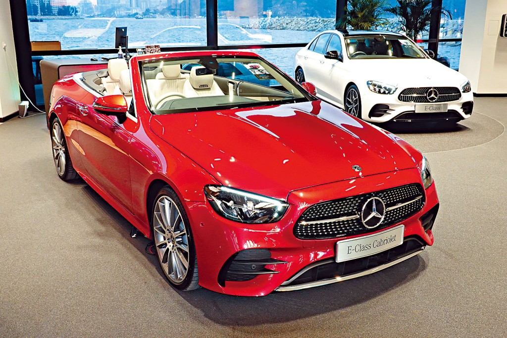 E300 Cabriolet改良版加有AMG Line動感配飾，車價為$808,000起。
　　
