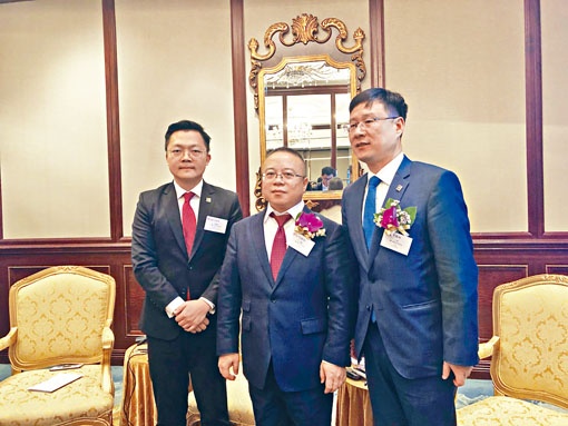 张鹏表示，2020年合约销售目标500亿元不变。