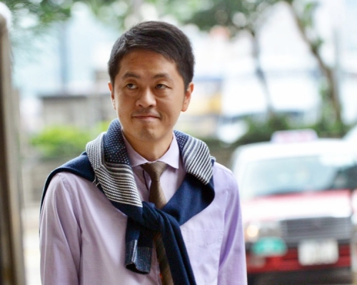 許智峯指「狗仔隊」的存在對某部分議員而言是種壓力及威脅。