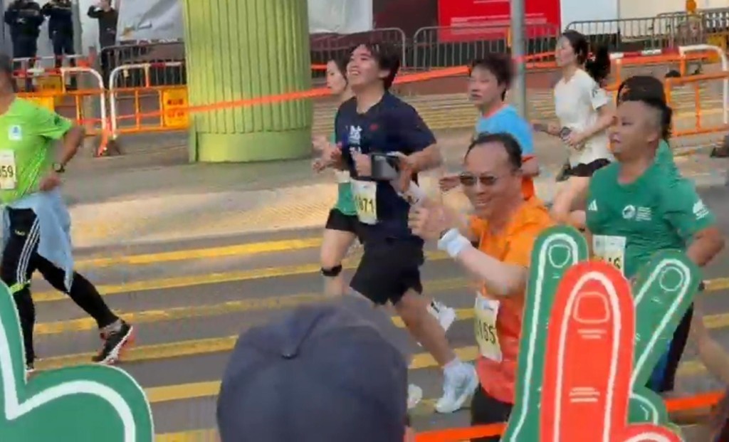 教大副校長（行政）方永豪今年繼續參與渣馬賽事。教大提供