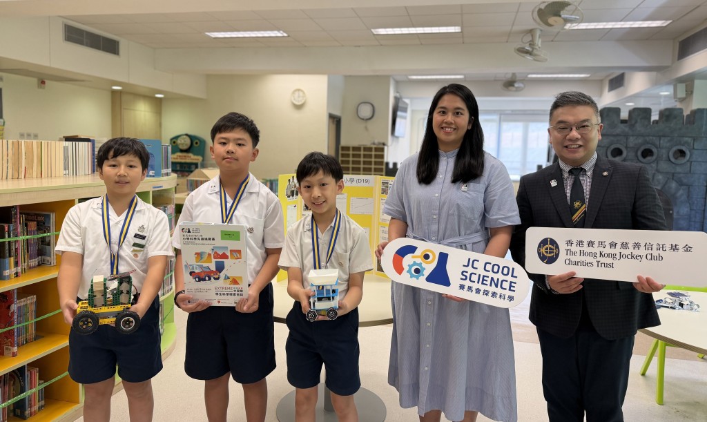 圣保罗书院小学小六生团队针对极端天气议题,设计出一款能在极端天气环境下稳定安全行驶的车辆原型。佘丹薇摄 圣保罗书院小学小六生团队针对极端天气议题,设计出一款能在极端天气环境下稳定安全行驶的车辆原型。佘丹薇摄