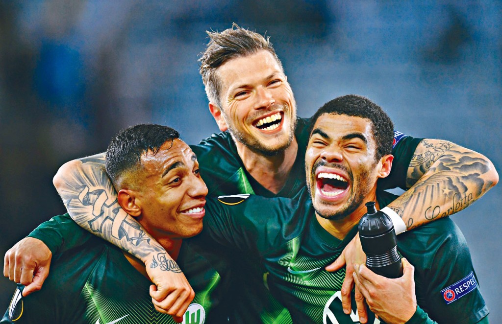 狼堡被网民评为「住得招积」。