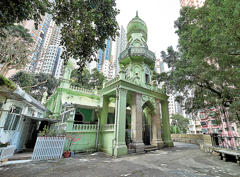 些利街清真寺是香港现时历史最悠久的清真寺，亦是香港法定古迹之一。