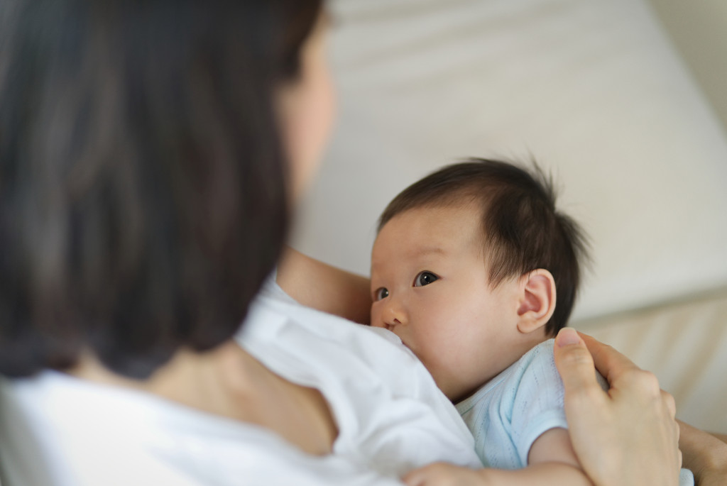 母乳含有豐富母乳益生菌，可減少孩子患濕疹等敏感的機會。（資料圖片）