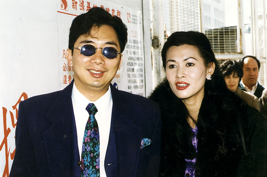 麥翠嫻90年代中，嫁給商人龔汝華並淡出娛樂圈。