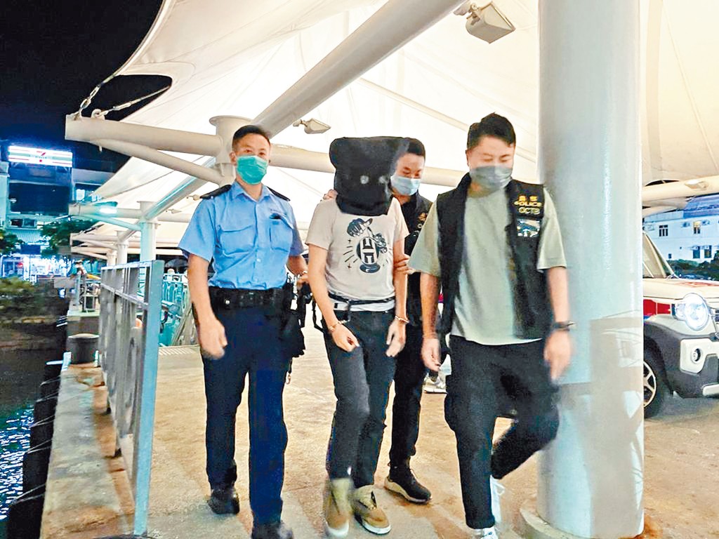 警方繼續調查港人「賣豬仔」騙案，昨日拘捕一名二十三歲張姓大專生，揭發其為詐騙集團主腦。
