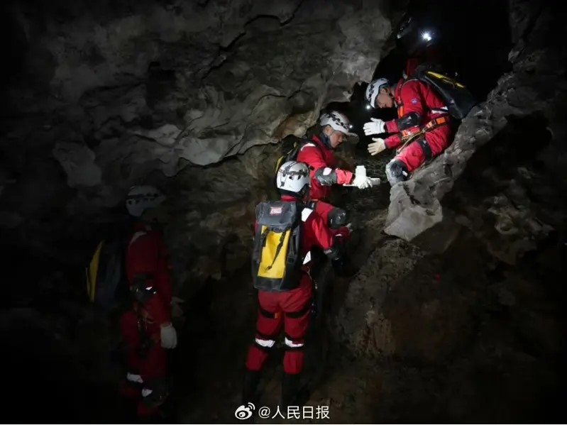 中國太空人完成首次洞穴訓練。人民日報