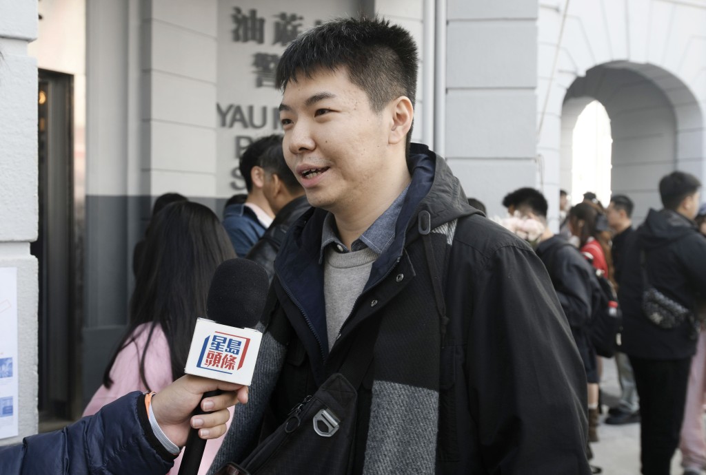 廣東旅客何先生到場才知道有展覽。