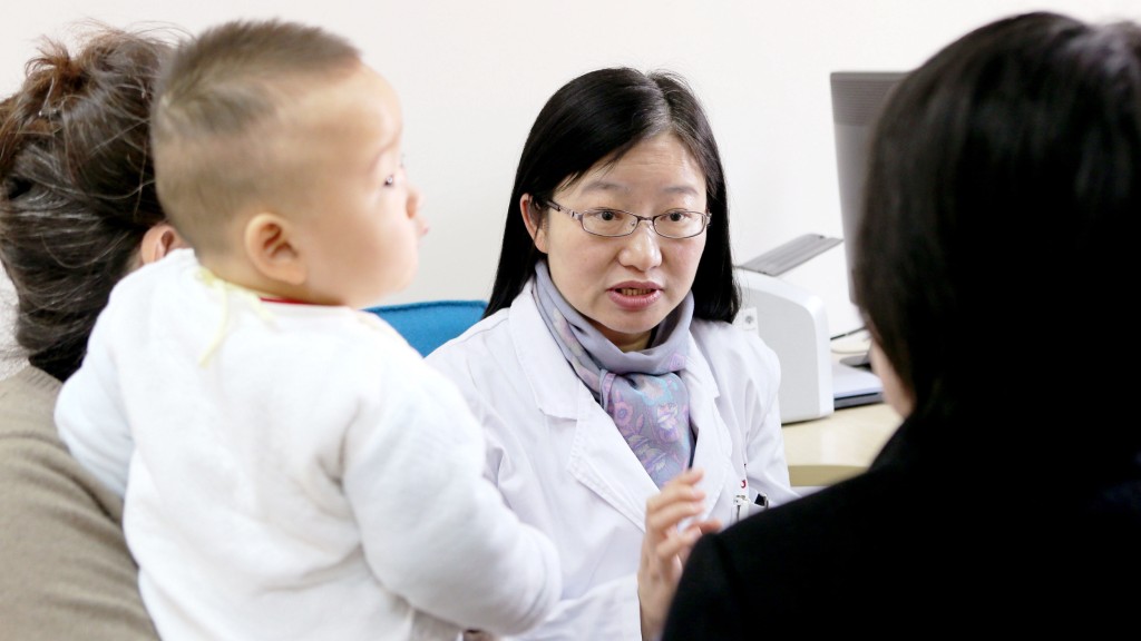 未經醫生指導不應自行讓孩子服用抗菌藥物。 新華社