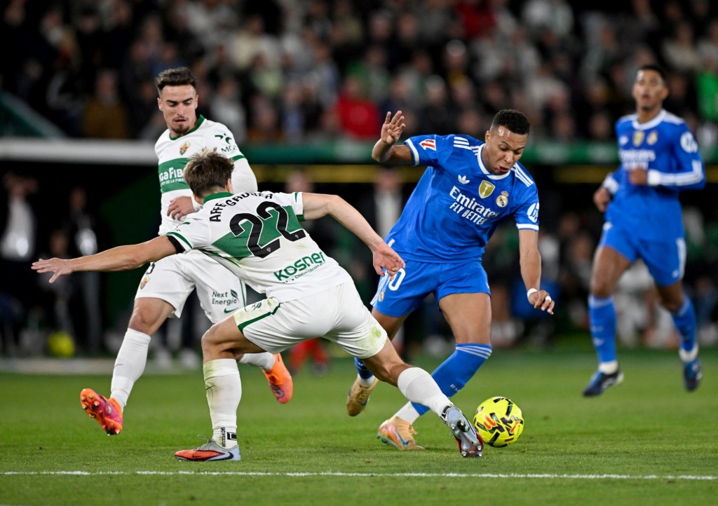 皇马作客以2：2逼和艾尔切。路透社