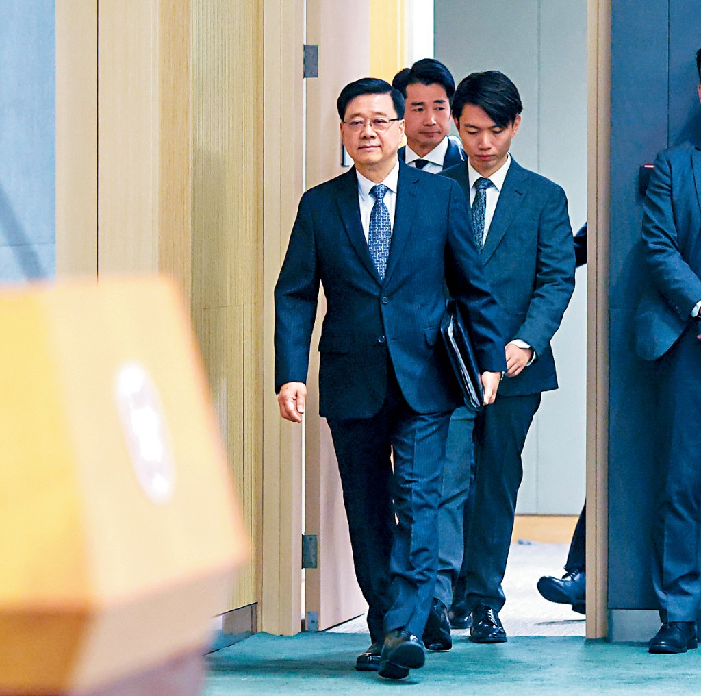 中美元首早前會晤，李家超表示，兩國同意建立「建設性戰略穩定關係」，這不僅有利於全球貿易，亦對香港整體的經濟貿易及港美貿易大有裨益。