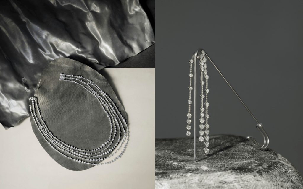 Arpeggia 18K白金五行鑽石項鏈，鑽石共重34.36卡，價值$1,485,000。同系列鑽石耳環，鑽石共重9.17卡，價值$424,000。