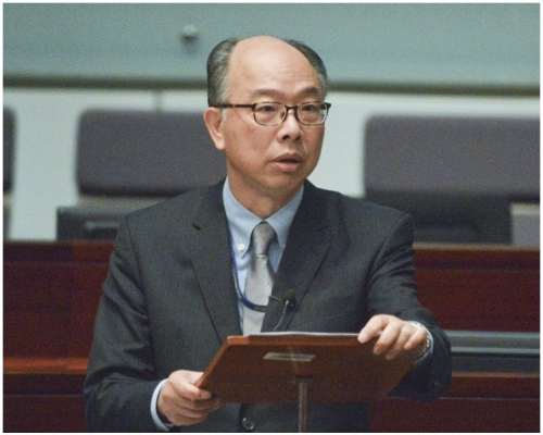 陳帆希望其他公共交通營辦商也可以參考九巴的安排，提供優惠措施。