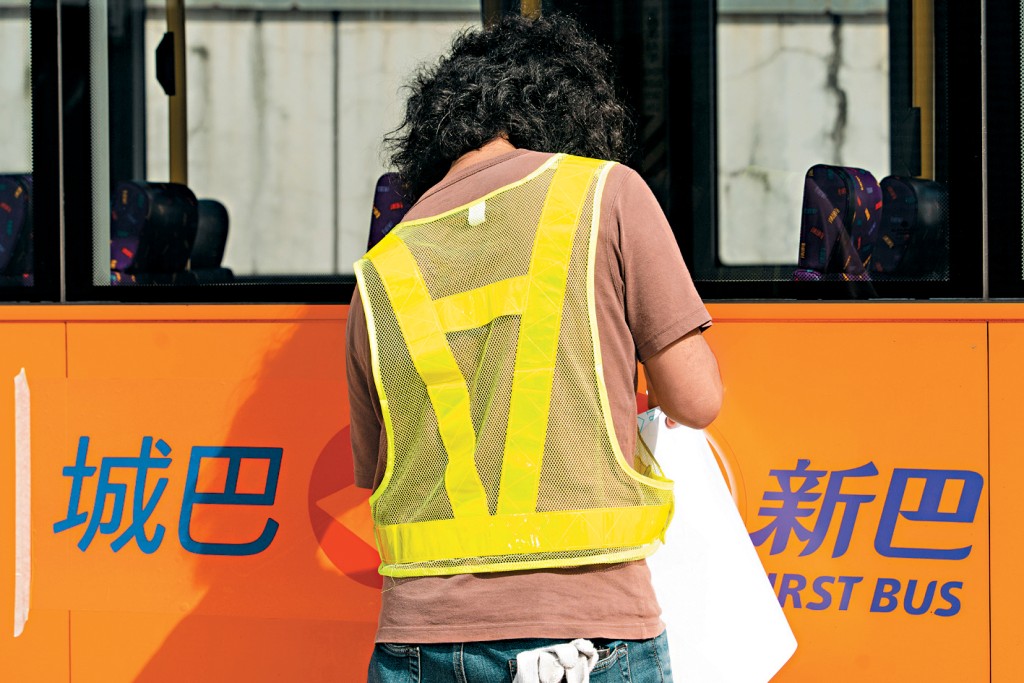 城巴虧損由2022年度的1.67億元減少至2023年度的3700萬元。