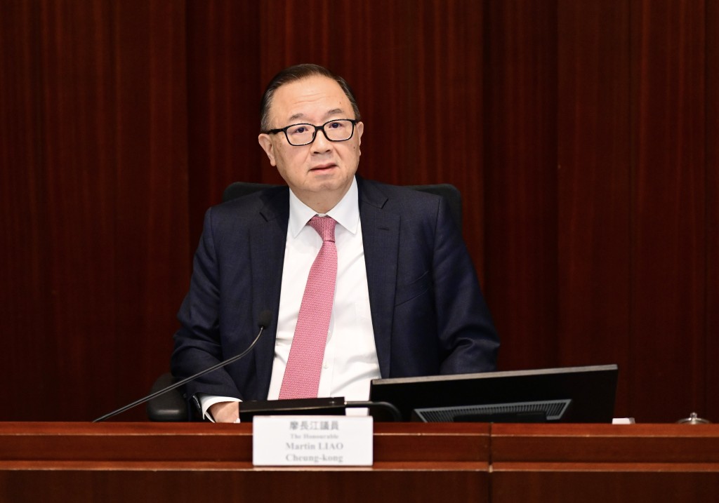 法案委员会主席廖长江。资料图片