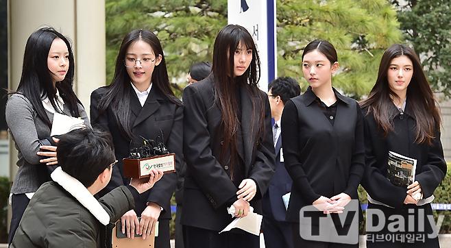 NewJeans跟ADOR的合約糾紛被判敗訴。