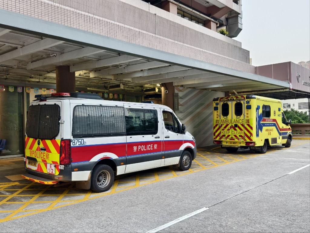 傷者由救護車送院治理。尹敬堂攝