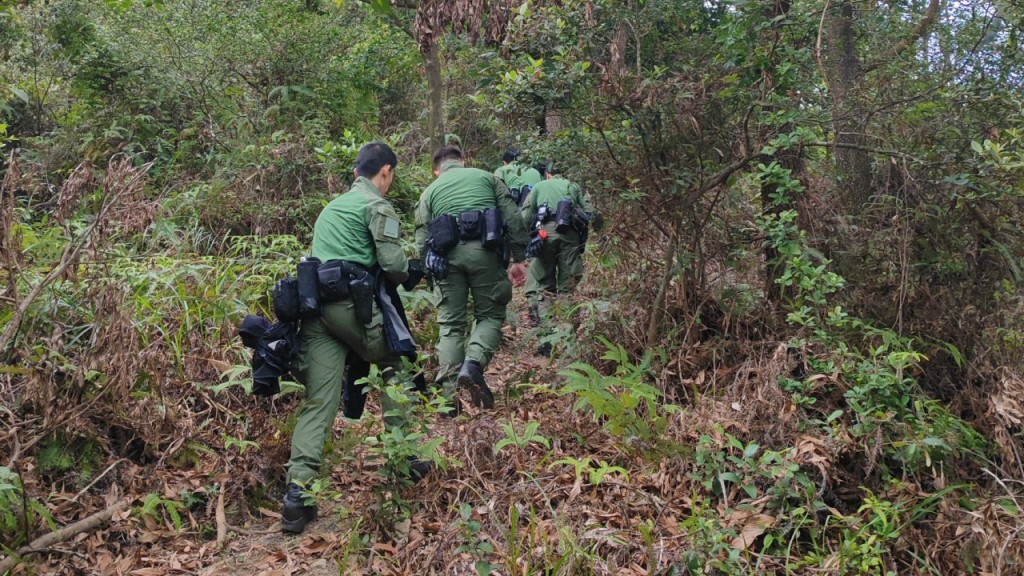 清水灣入屋爆竊頻繁 警一連八日陸空高調巡邏。警方圖片
