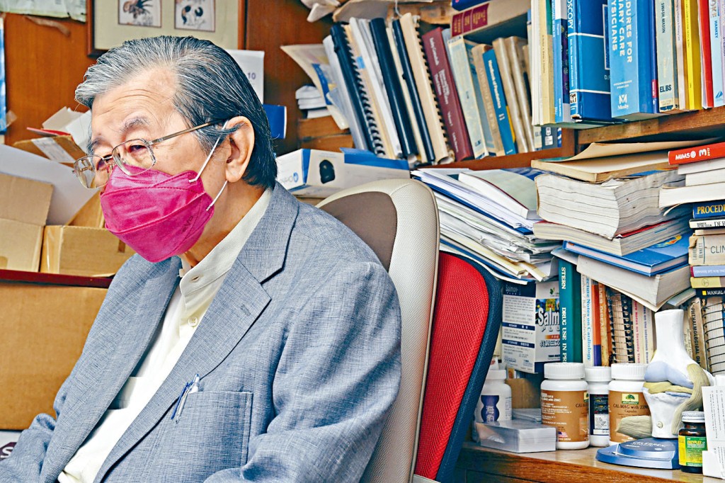 ■蔡坚指，身边「十个八个」医生打算移民，主要同本地政治气氛有关。