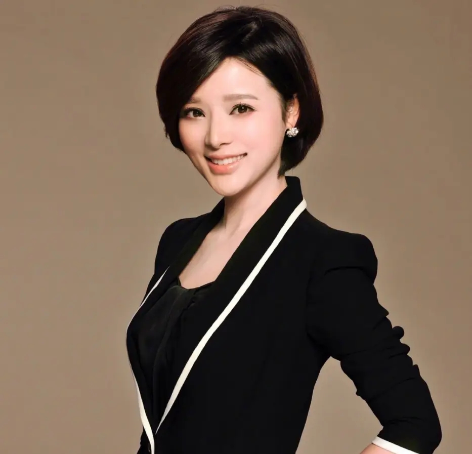 央視美女主播胡蝶 央視美女主播胡蝶
