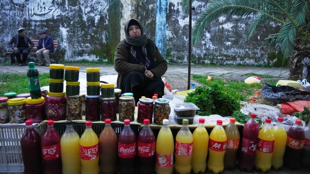 伊朗貨幣暴跌引發全國示威潮。 美聯社